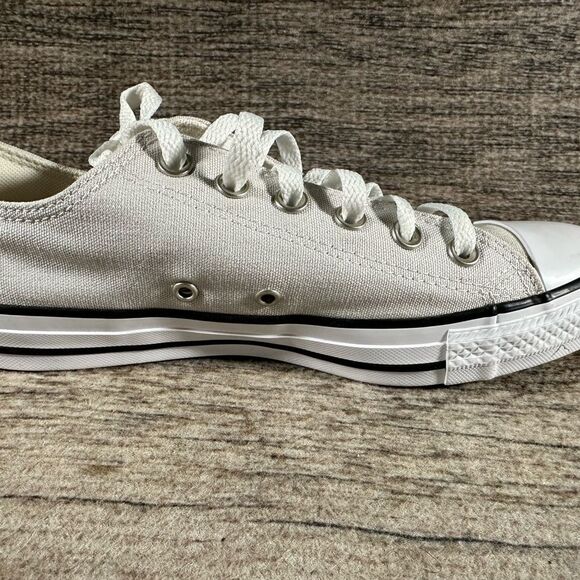 Converse All Star Shoes Cream with Rainbow Tongue Barely Worn - Picture 9 of 12